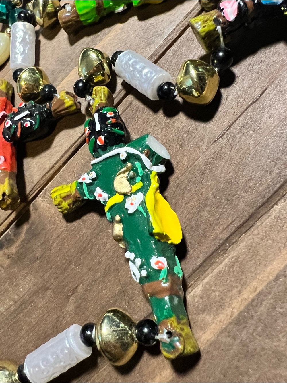 Deluxe Mardi Gras Beads 2 Necklaces Vodoo Dolls Crawfish Jester Plastic Pearls - Picture 7 of 8